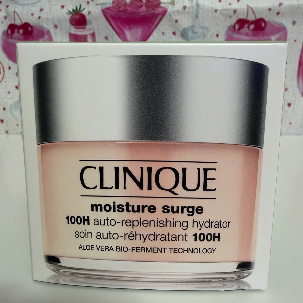 Clinique Moisture Surge 100h Auto Replenishing .Hydrator 125ml/ 4.2 Oz. - Picture 3 of 5